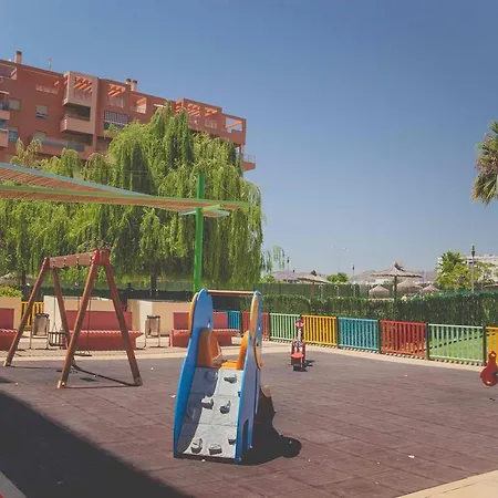 Apartamento Teatinos, Metro, Free Parking & Pool *